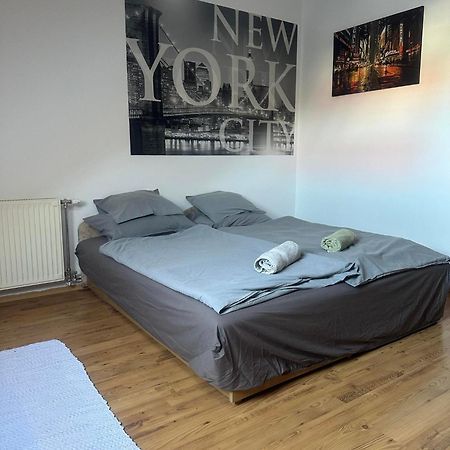 Hotello Apartmanhaz Es Panzio Zalaegerszeg Bagian luar foto