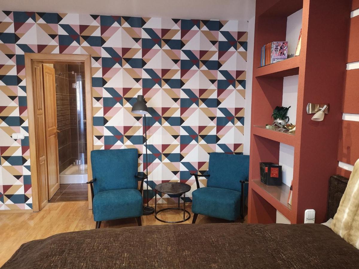 Hotello Apartmanhaz Es Panzio Zalaegerszeg Bagian luar foto