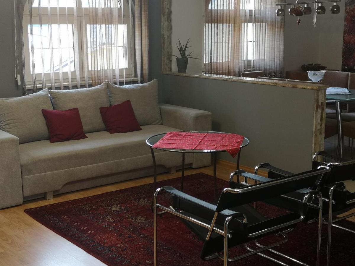 Hotello Apartmanhaz Es Panzio Zalaegerszeg Bagian luar foto