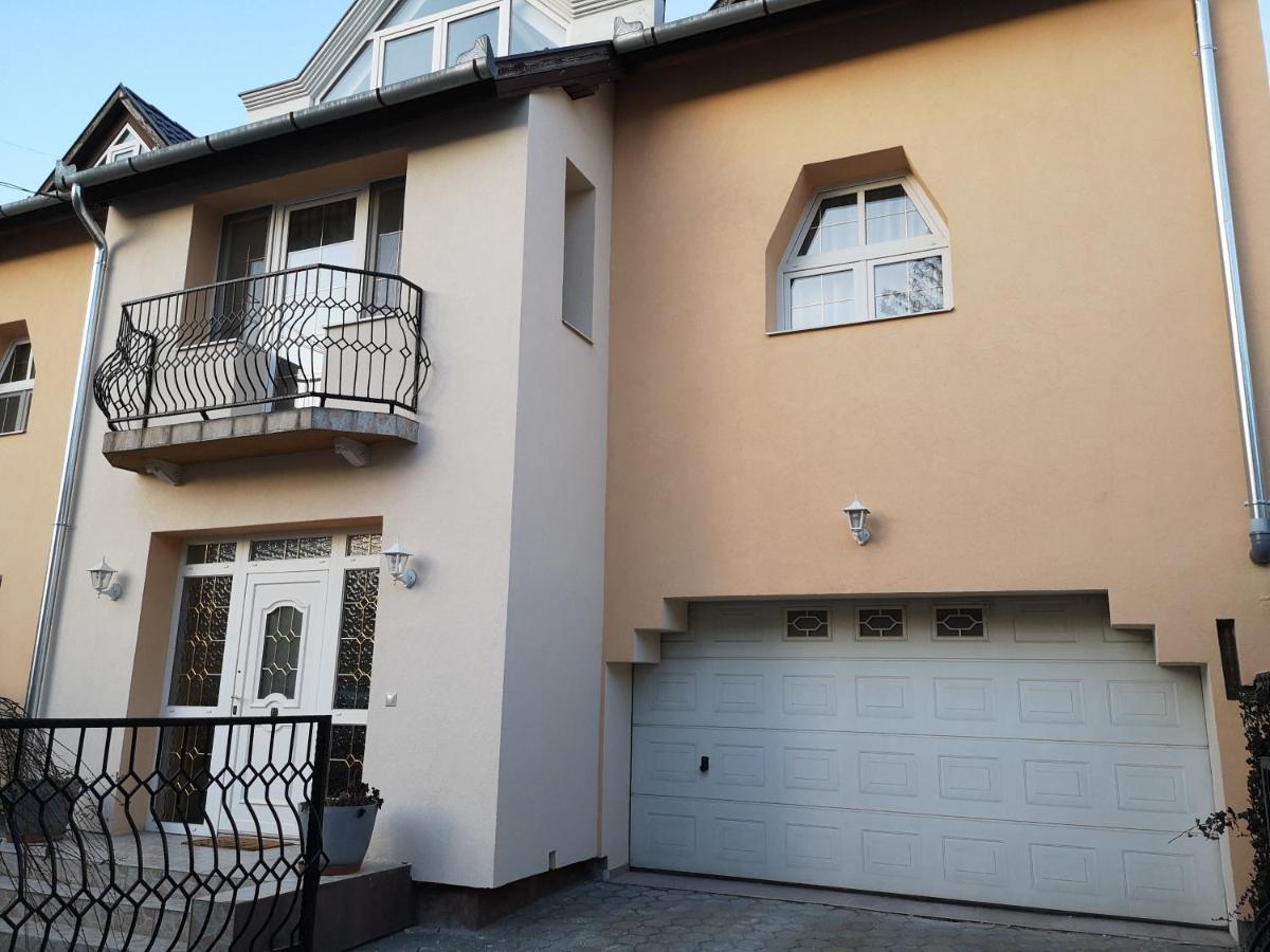 Hotello Apartmanhaz Es Panzio Zalaegerszeg Bagian luar foto