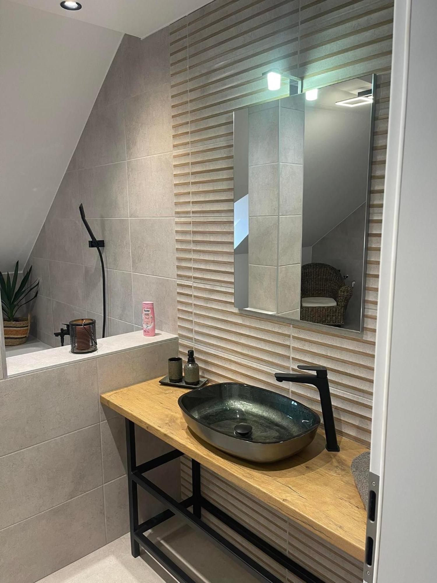 Hotello Apartmanhaz Es Panzio Zalaegerszeg Bagian luar foto