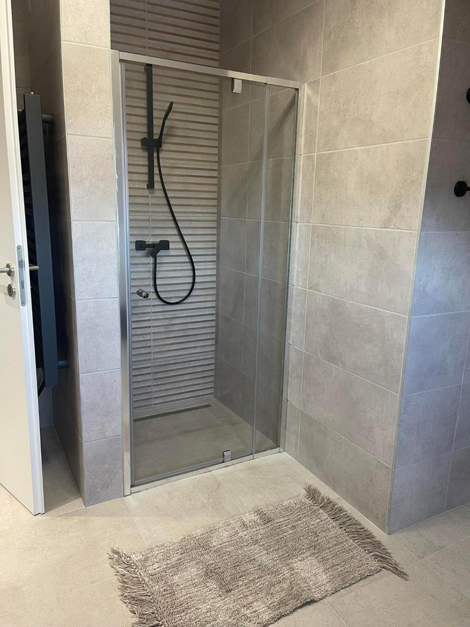 Hotello Apartmanhaz Es Panzio Zalaegerszeg Bagian luar foto
