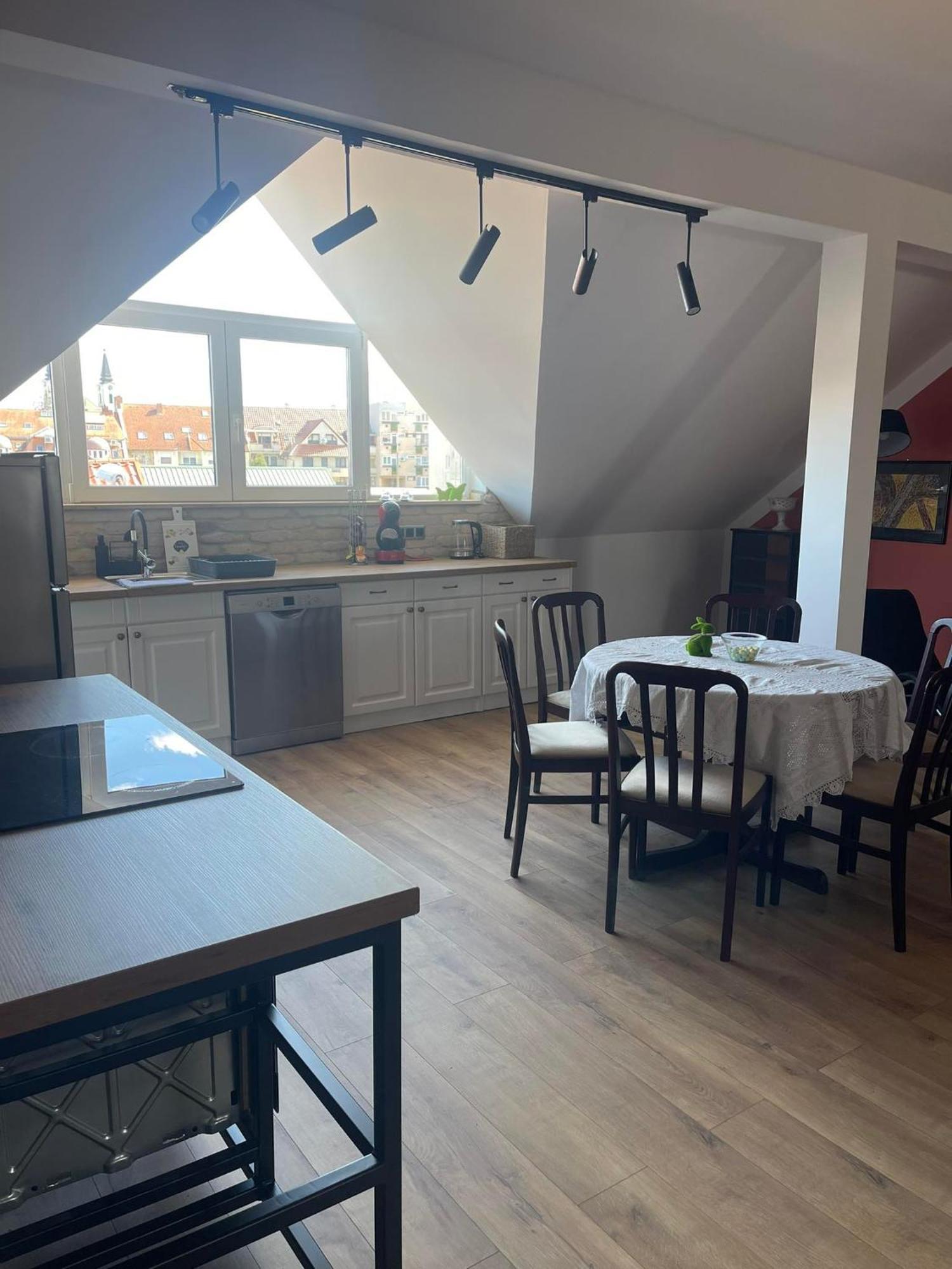 Hotello Apartmanhaz Es Panzio Zalaegerszeg Bagian luar foto