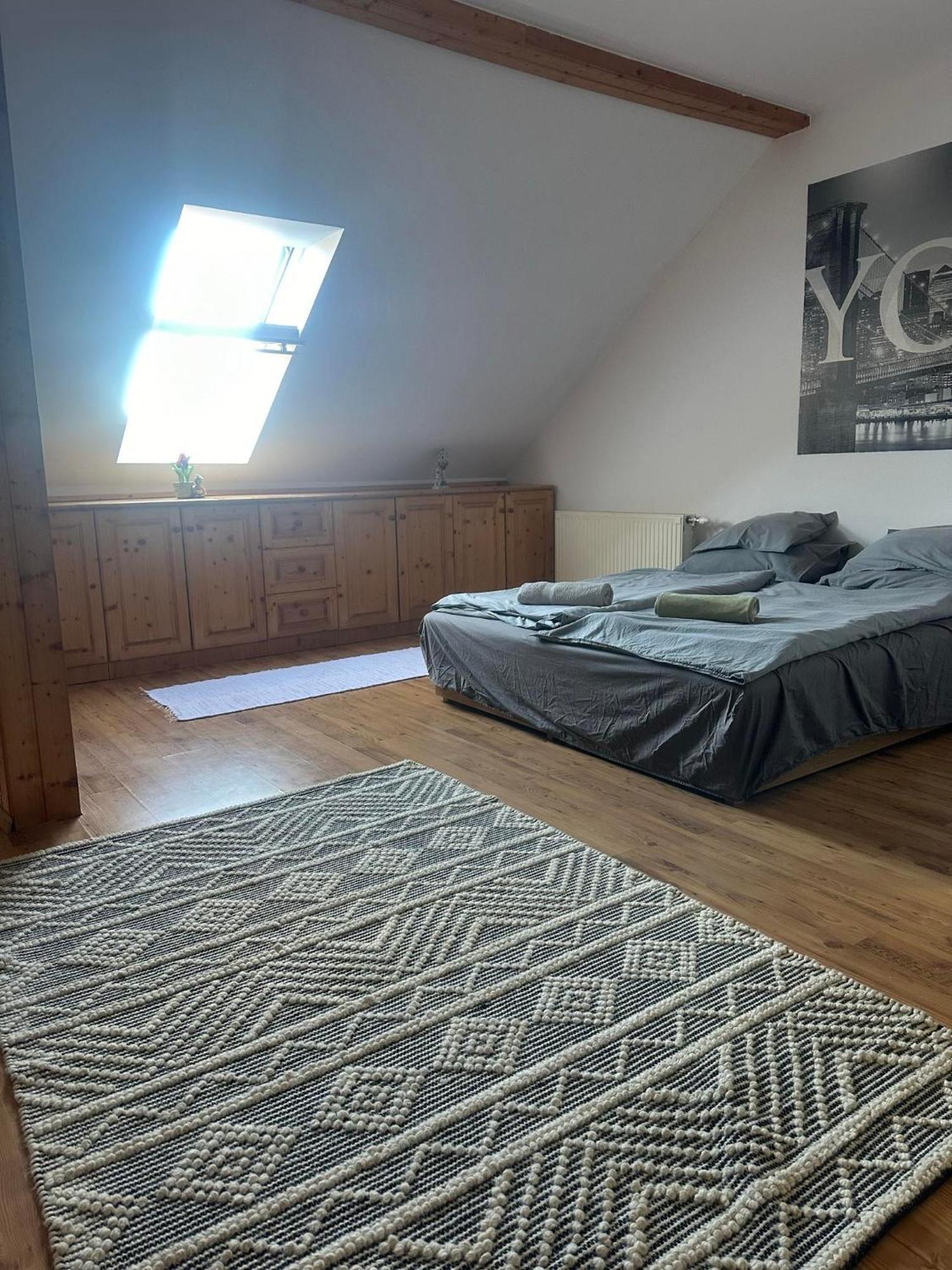 Hotello Apartmanhaz Es Panzio Zalaegerszeg Bagian luar foto